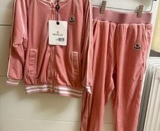 girls tracksuit 6/7yrs
