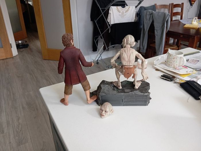 Neca Frodo and Gollum Lotr 1/4 scale figures