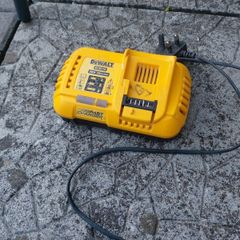DeWalt Fast charger