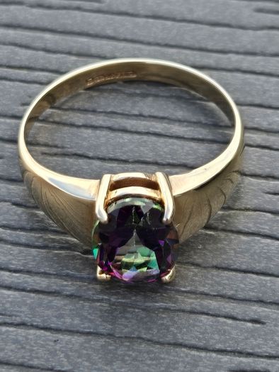 9ct Yellow Gold Mystic Topaz Solitaire Ring