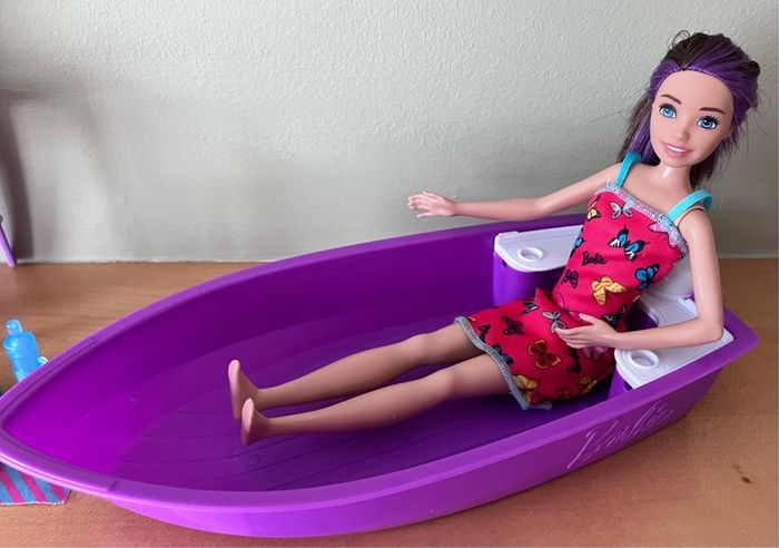 Barbie Campervan Accessories