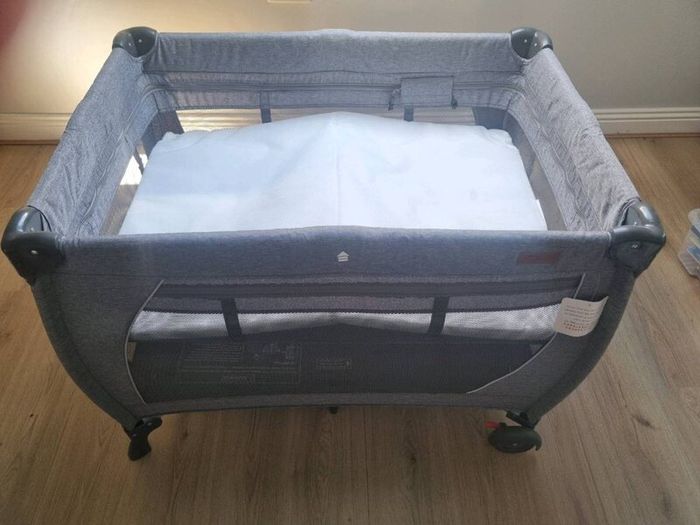 Baby elegance travel cot