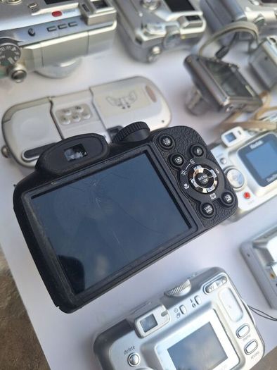 Joblot of digital cameras