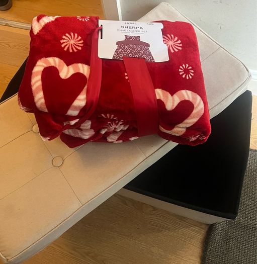 Storage box and duvet cover