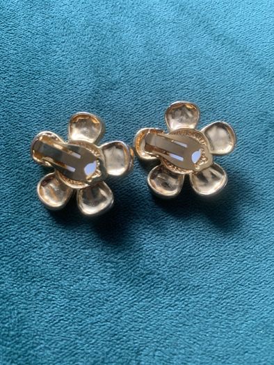 Vintage clip on earrings