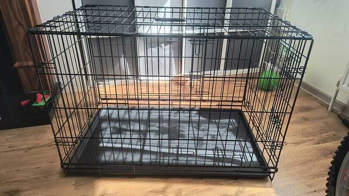 Dog cage with cover