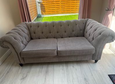 Next large 2 seater chesterfield style sofa