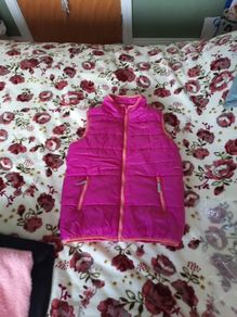 girls padded pink sleevless jacket