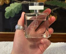Little white dress perfumes