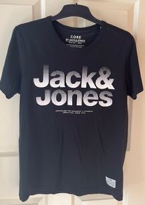 Jack & Jones T-shirt Size Small (small Adult)  Jet Black.  In Excellent Condition. Like New.
