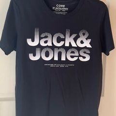 Jack & Jones T-shirt Size Small (small Adult)  Jet Black.  In Excellent Condition. Like New.
