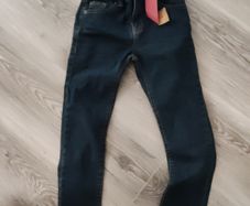 BNWT Age 6 -7 F&F Jeans