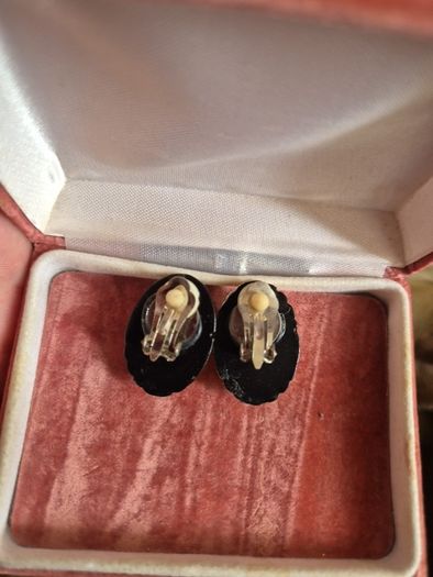 Vintage Golden Tone Oval Earrings