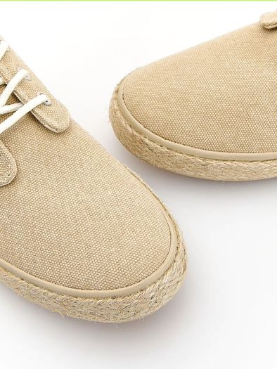 Barely worn linen look trainers size EU 35 boy girl