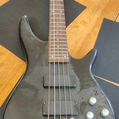 5 String Bass Guitar 'Flying' brand