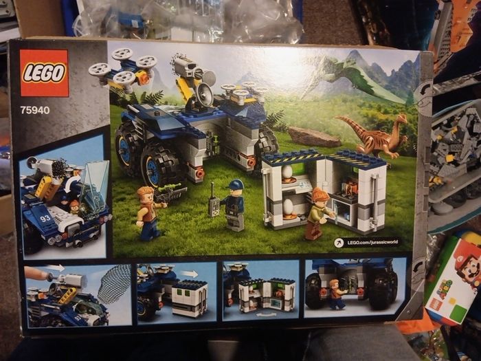 Lego 75940 Gallimimus and Pteranodon Breakout