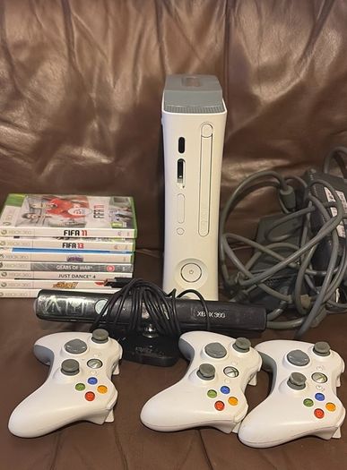Xbox 360 Console Bundle, 3 Controllers, Kinect & 7 Games Tested