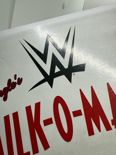 Wwe elite Epic Moments Milk O Mania Kurt angle , Stephanie McMahon & Stone Cold Steve Austin