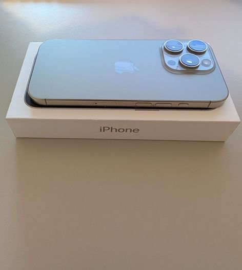 iPhone 16 Pro