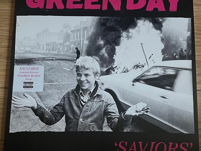 Green Day Saviours Vinyl