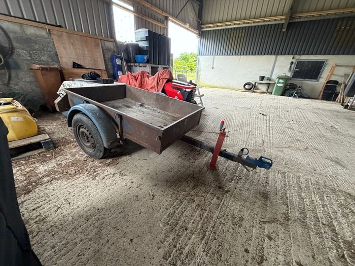 5ft 10 x 4 ft trailer