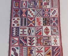Vintage South American Kilim 4.11 ft X 3.7 ft excellent condition