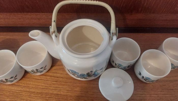 Lovely Vintage Japanese Teaset, with Six Small Cups and a Faux Bamboo Handled Teapot, Perfect for a Japanese Tea Ceremony