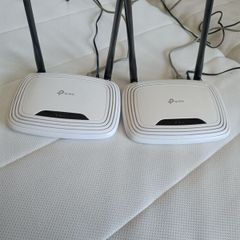 TP link router x 2