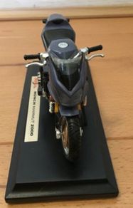 Burago munch mammut toy motorcycle