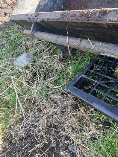 tractor bucket
