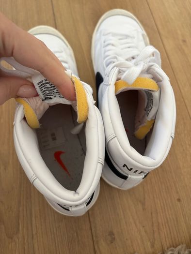 Nike Blazer Mid 77