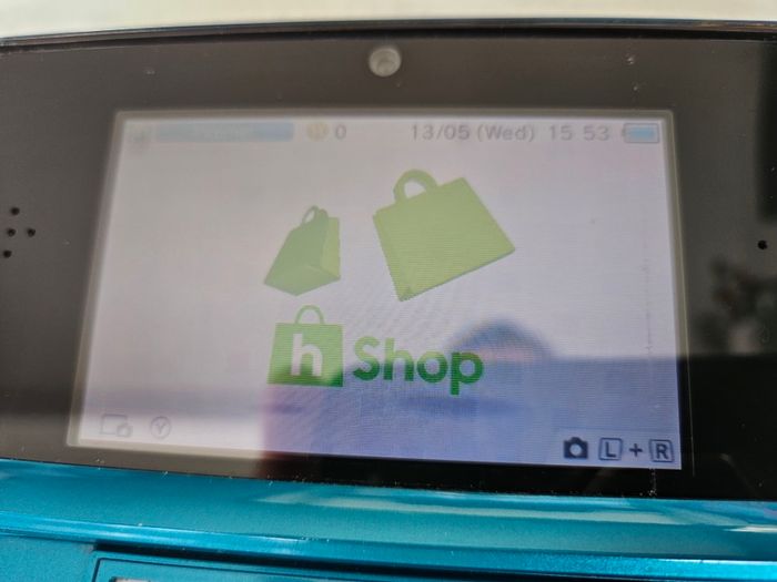 Nintendo 3DS Aqua Blue - CFW Modded - 64GB - Huge Game Collection