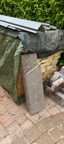 Capping stones
