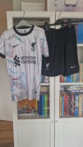Mo Salah Liverpool Football Kit Age 11-12