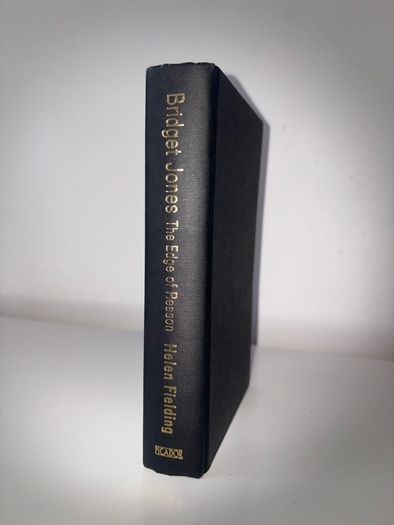 Bridget Jones The Edge of Reason - Helen Fielding (hard cover book)
