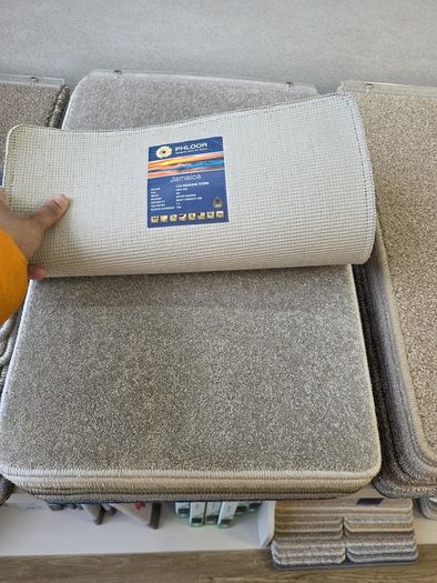 Carpet, Vinyl & Laminate. Flooring Installation