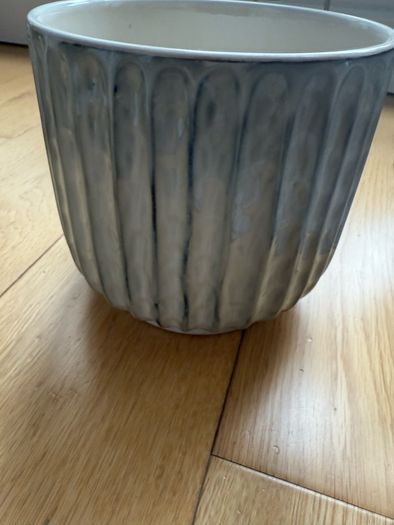 Indoor plant pot M&S medium size