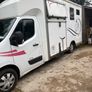 132 Renault master 3.5 horse van Image 2