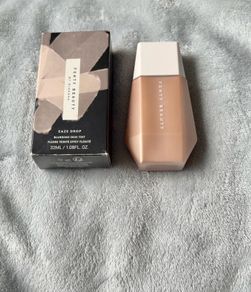 Fenty Beauty (Rihanna brand)Shade 17 Blurring Skin Tint Foundation Eaze Drop 32ml