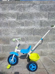 Tricycle bike with handle