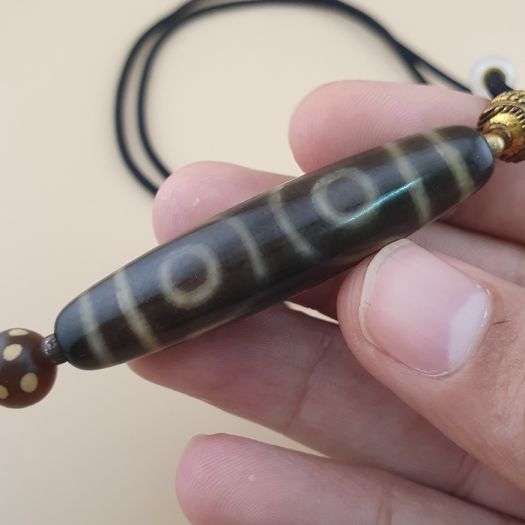 Vintage 3 Eyes Himalayan Tibetan Agate Dzi Bead Amulet Pendant Necklace