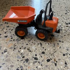 Toy dump truck