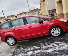 2011 Peugeot 5008