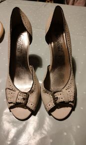Ladies New look, cream high heel shoes