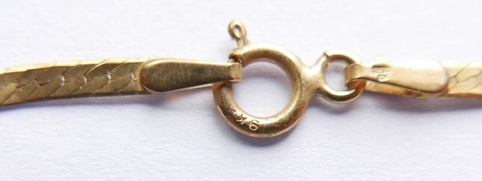 Vintage Solid 9K Yellow Gold 375 Herringbone Bracelet: Reversible Textured & Polished Finish, Flat Snake Chain Style length 7,1" - 1,1g