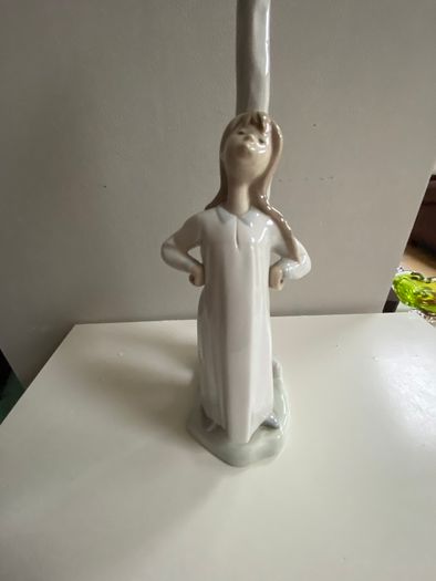 Reduced Nao by lladro table lamp
