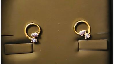 18 C gold ear rings