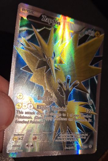 Zapdos (Generations 29) pokemon card