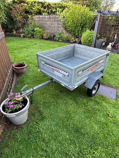 Car trailer. ERDE