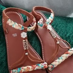 sandles best suit size 7 worn once